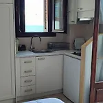 Apartment La *