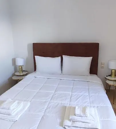 Apartment La *